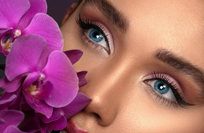 Как сделать глаза и губы больше с помощью макияжа