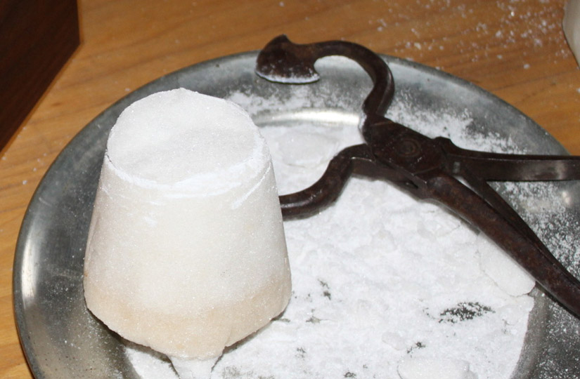 Сахарная голова сахар. Сахарная голова 19 века. Колотый сахар. Головка сахара. Сахарная головка купить